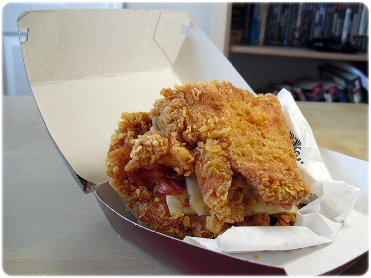 천조국 치킨버거 ㄷㄷ | 인스티즈