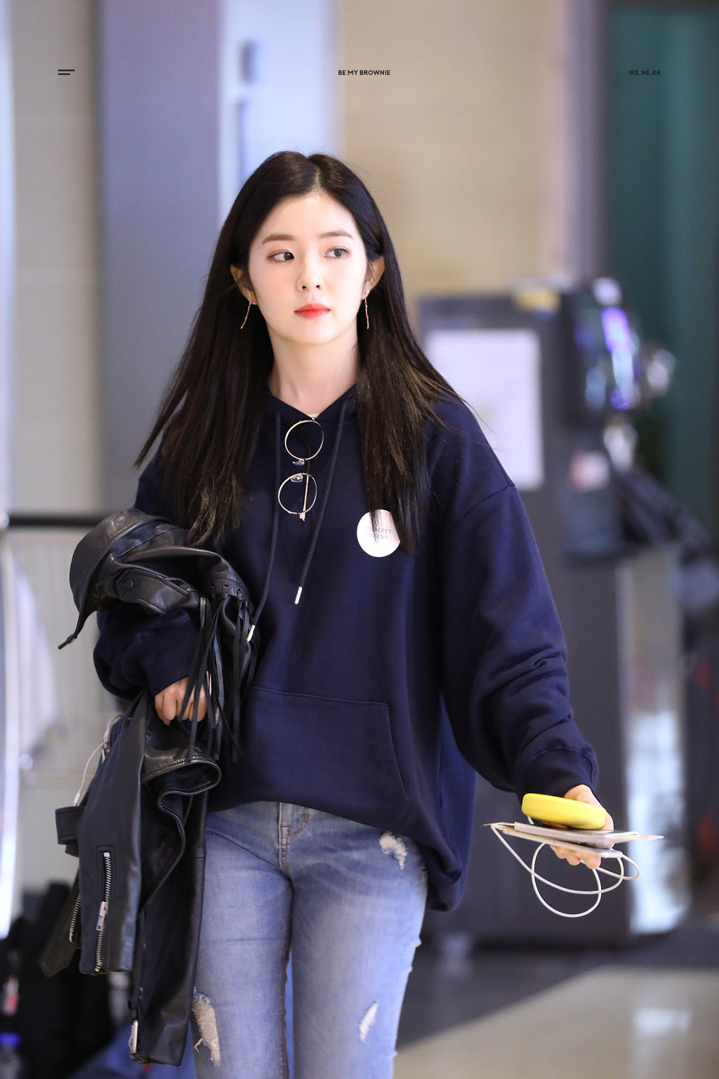 안경+머리 묶은 아이린.jpg | 인스티즈