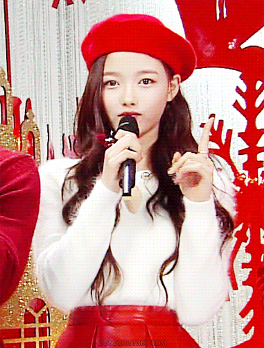 모자 쓴 김유정.gif | 인스티즈