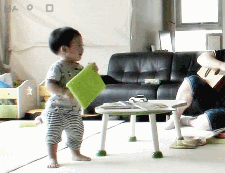 [슈퍼맨이돌아왔다] 귀엽고 웃기게 걷는 서언이ㅋ | 인스티즈