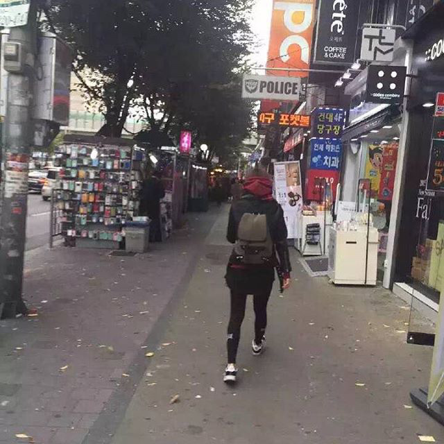너무 프리하게 다니는 걸그룹 처자 ㅋㅋㅋ.jpg | 인스티즈