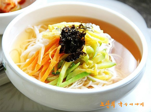 옛날밀국수 이미지
