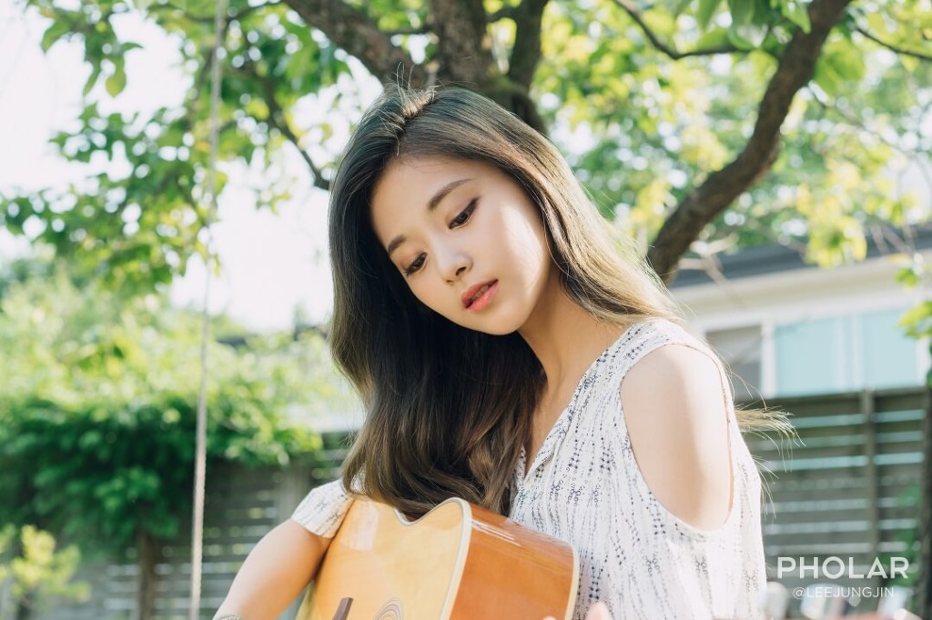 배우 이정진이 찍은 트와이스 쯔위 셋째 날 | 인스티즈