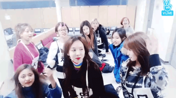 [데이터주의] 오늘 트와이스 v앱.gif + 나연 내일 서가대 스포 | 인스티즈