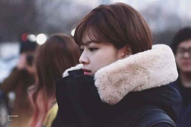 트와이스 얼굴 막 쓰는 애가 진지해질 때.gif | 인스티즈