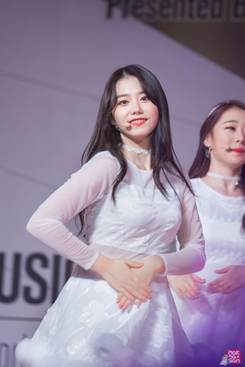 아이오아이 김소혜 앞머리 있vs없 | 인스티즈