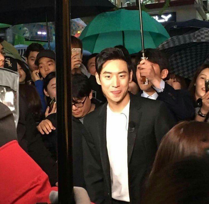 남자 연예인 실물느낌 간접체험 해보기 | 인스티즈