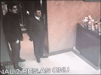 잔인하고 사나운 맹수의 습격.gif | 인스티즈