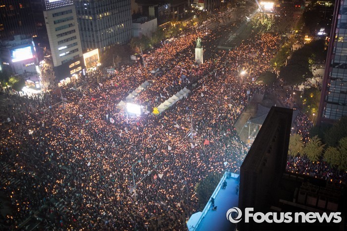 현재 이순신장군이 이끄는 광화문 20만 대군 ㅎㄷㄷ (현재 광화문 상황 사진정리) | 인스티즈
