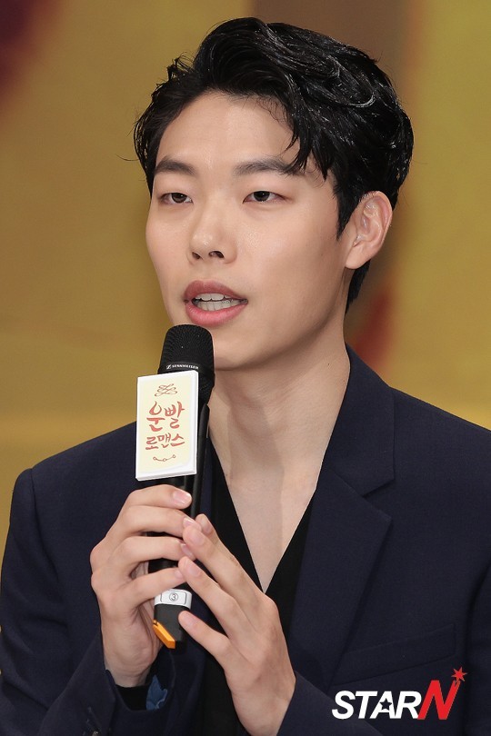 오늘자 안타까운 류준열. jpg | 인스티즈