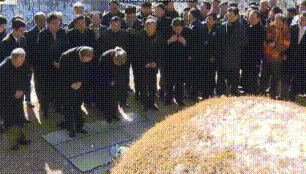 퇴주잔 마셔버리는 반기문.gif | 인스티즈