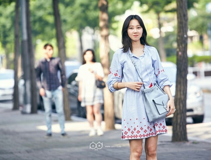 '질투의 화신' 공효진 스틸컷 공개…기상캐스터 하기 힘드네 '공무룩' | 인스티즈