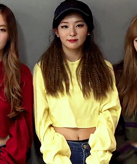 레드벨벳 슬기의 귀여운 버릇.gif | 인스티즈