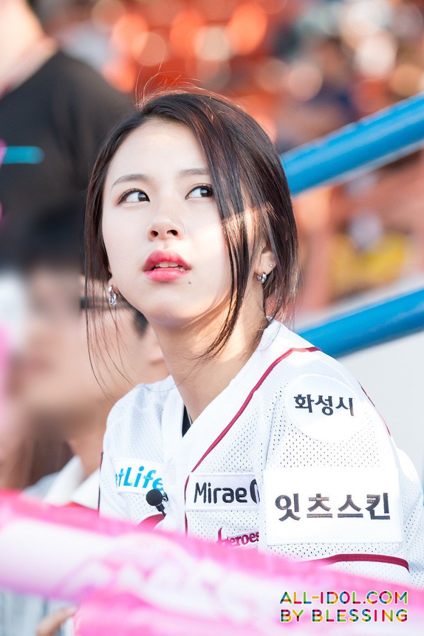 [트와이스] 옆모습이 예쁜 멤버 두명 | 인스티즈