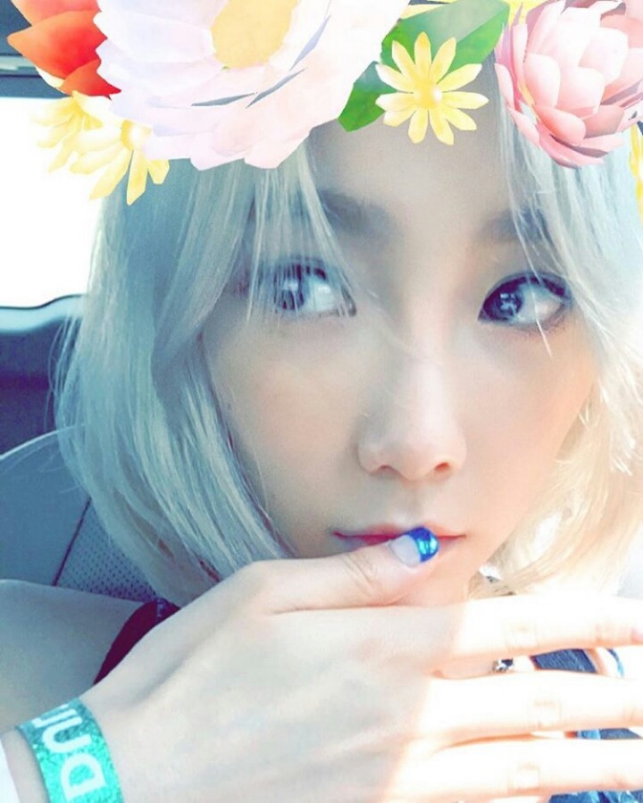 오늘자 분위기 있는 태연 인스타그램.jpgif | 인스티즈