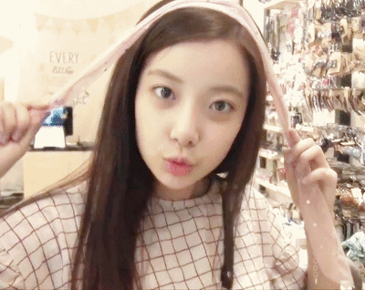에이프릴의 98년생 비주얼 멤버.gif | 인스티즈