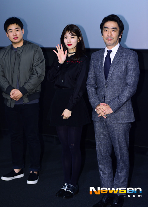 오늘자 올블랙에 레드립 수지 기사사진 프리뷰 모음 | 인스티즈