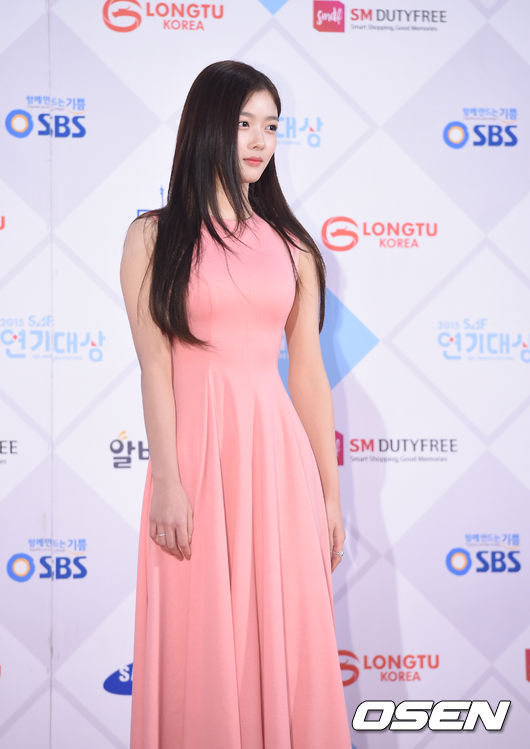 2015 SBS 연기대상 시상식 김유정.jpg | 인스티즈