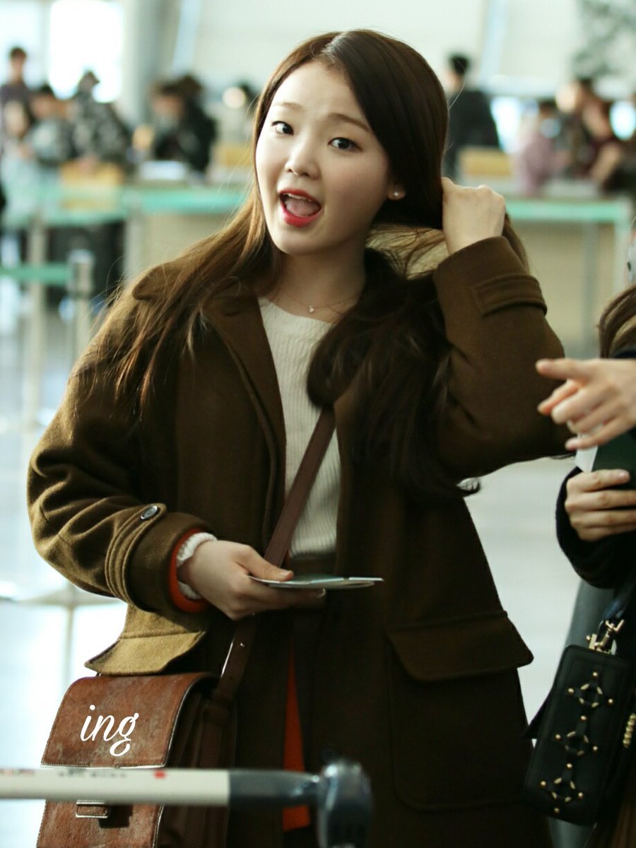 오늘자 오마이걸 인천공항 일본 출국 사진.JPG | 인스티즈