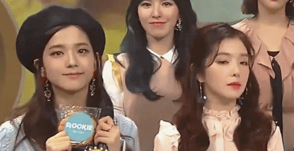 미모의 삼각지대.gif | 인스티즈