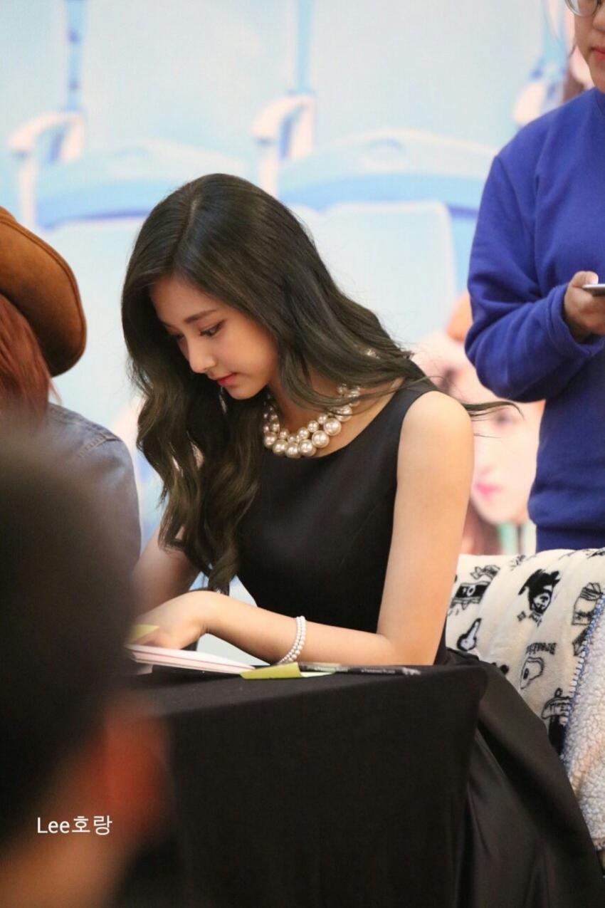 [트와이스] 대놓고 이쁨이쁨한 쯔뭉이 쯔위 짤모음.jpg | 인스티즈