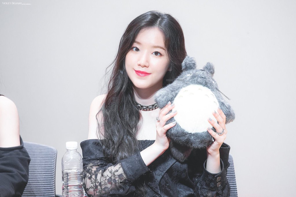 (여자)아이들의 비쥬얼담당 백설공주 슈화.jpgif (311장) | 인스티즈