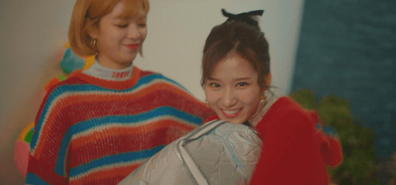 트와이스 Merry & Happy 움짤 | 인스티즈