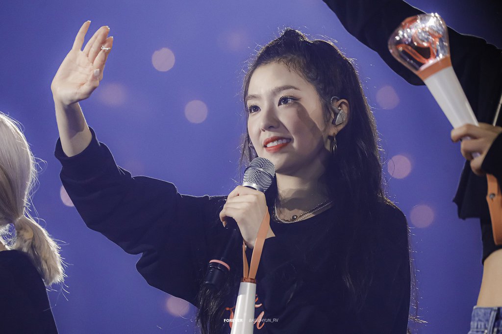 콘서트에서 머리묶은 아이린.jpg | 인스티즈