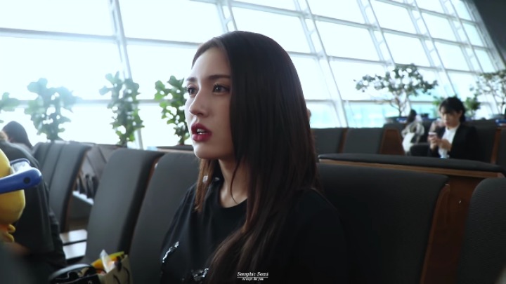 인터뷰하는 소미 | 인스티즈
