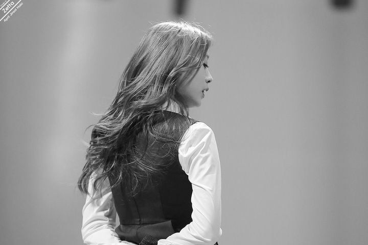 [에이프릴] 아침부터 꽤나 추운 것 같아서 진솔이 | 인스티즈