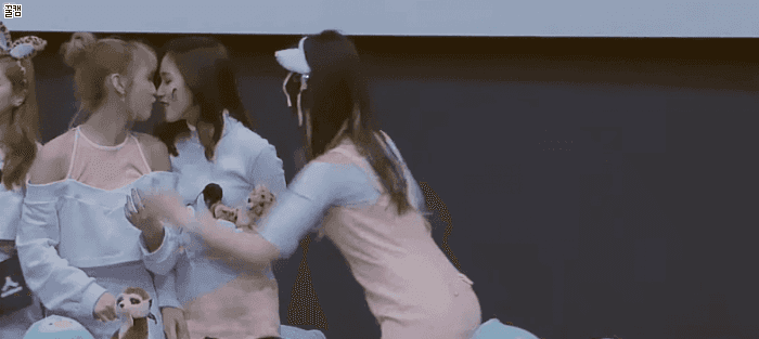 장난을 잘 치는 트와이스 .gif | 인스티즈