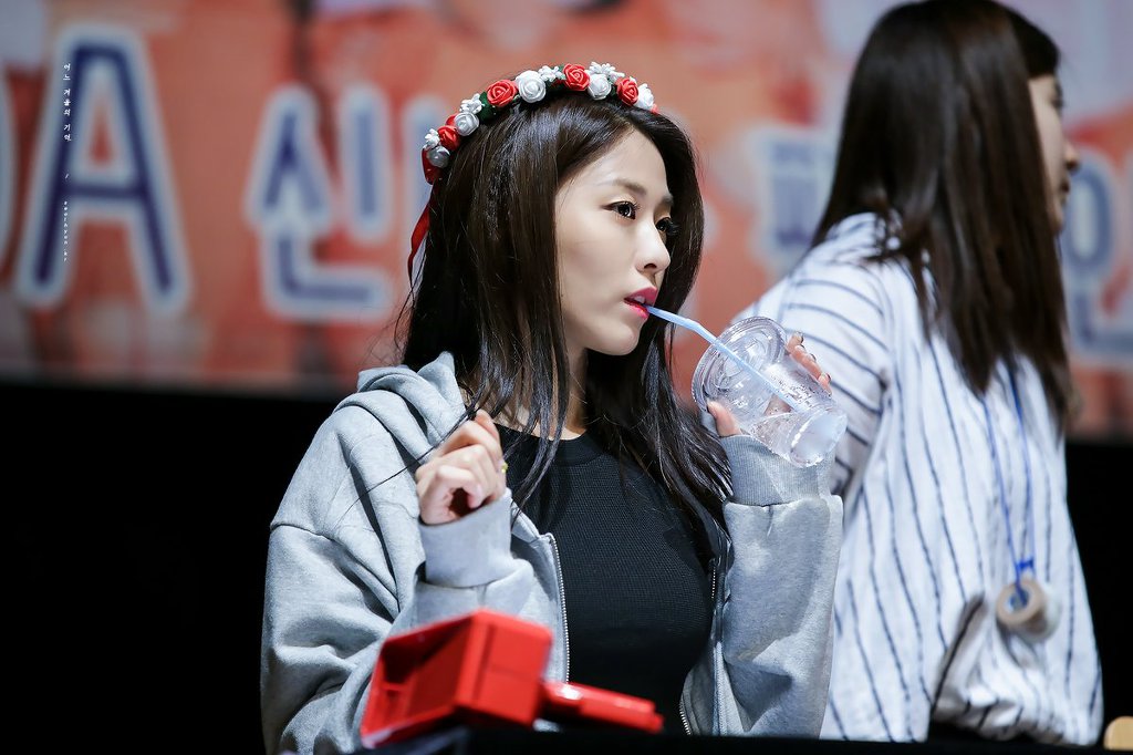 18시즌 설현이 미모.jpgif (100장) | 인스티즈