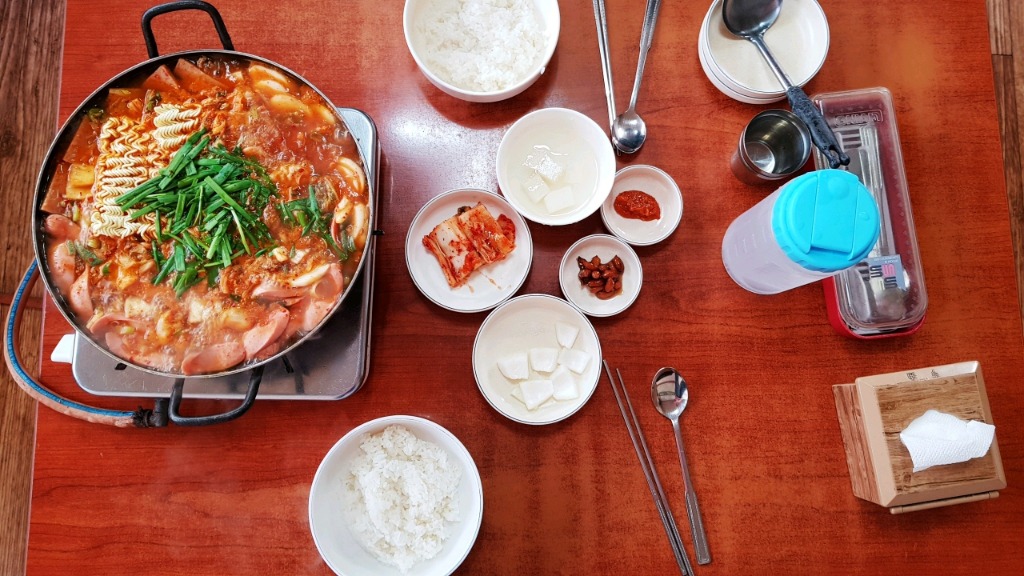 주관적으로 김치찌개보다 맛있는 찌개 | 인스티즈