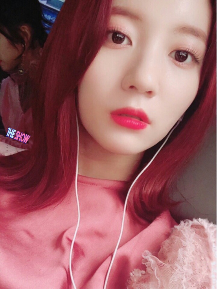 오늘자 더쇼 오마이걸.jpg | 인스티즈