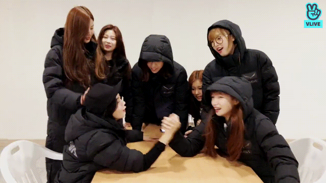 아이즈원) 힘은 포기하고 공속에 올인한 쌈무.gif | 인스티즈