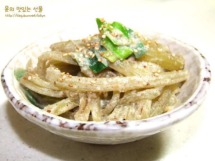 많은 사람들이 짱맛이라고 하지만 이름은 잘 모르는 나물 반찬.JPG | 인스티즈