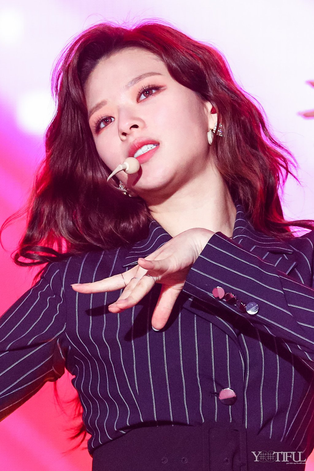 요즘 너무 이쁜 정연이 광주 슈퍼콘서트 | 인스티즈