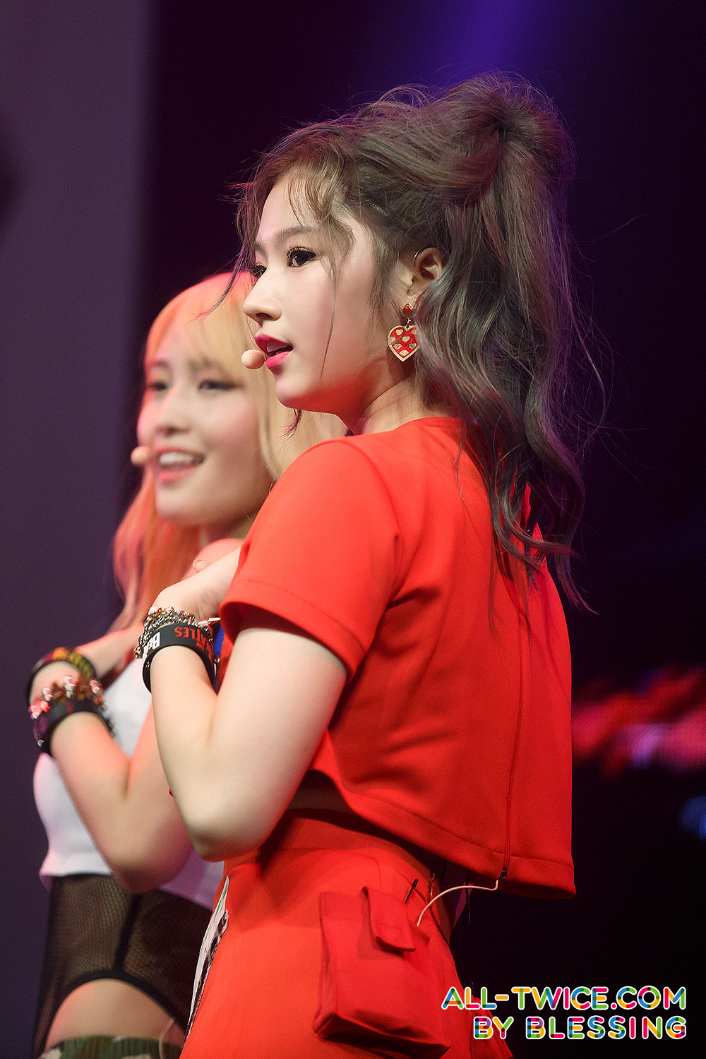우아하게 시절 트와이스 사나.jpgif | 인스티즈