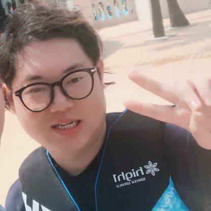 흔남과 훈남 사이를 자꾸 왔다 갔다하는 탑스타 | 인스티즈