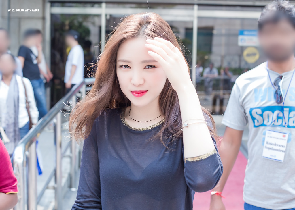  에이핑크 손나은 씨스루 | 인스티즈