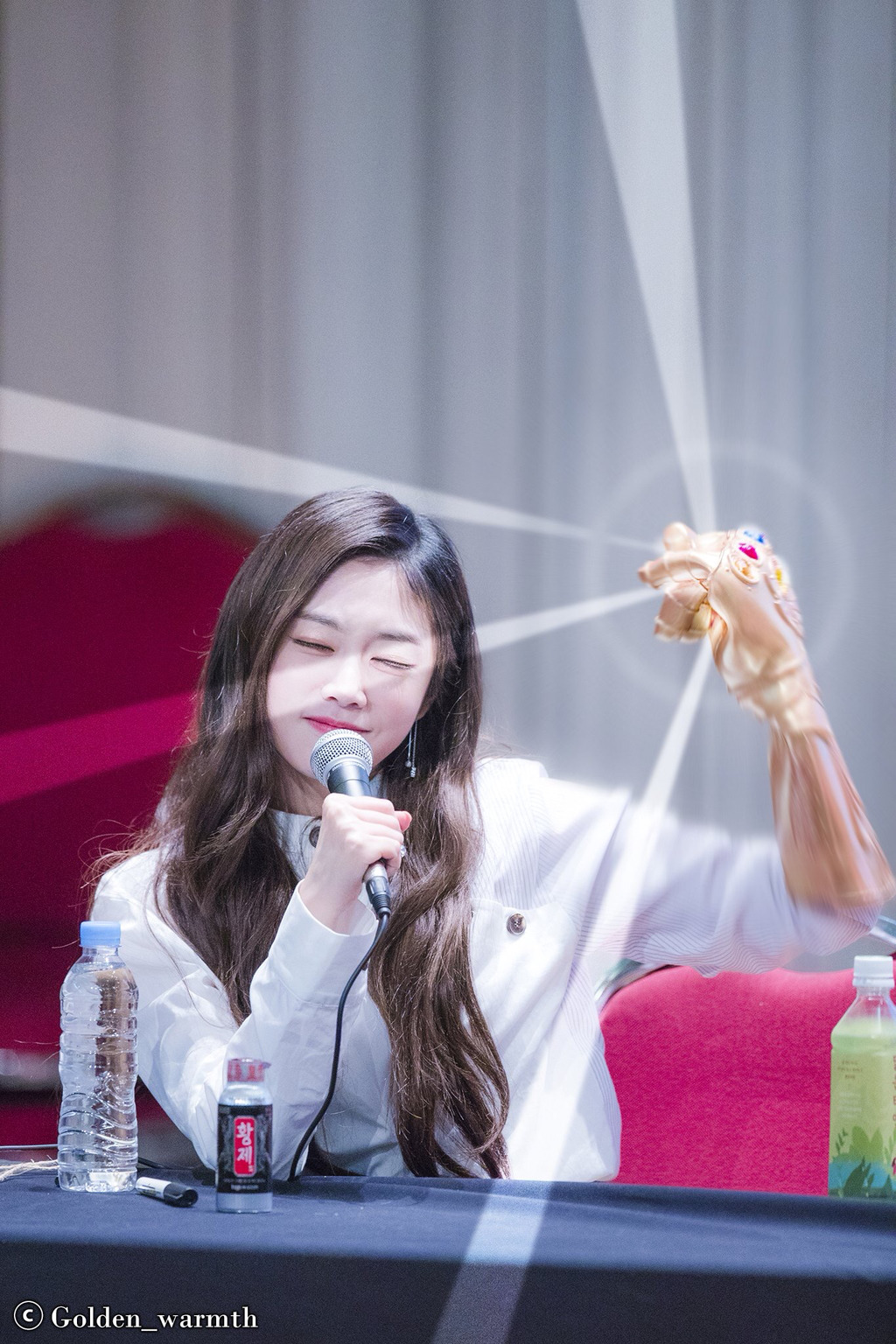 [러블리즈] 근로자의 날이라 그런지 평소 보다 일이 더 많아진 기분이라서 지수 | 인스티즈