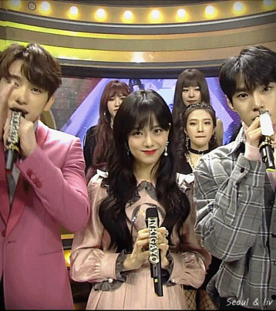 인기가요 레드벨벳 컴백 인터뷰 gif | 인스티즈