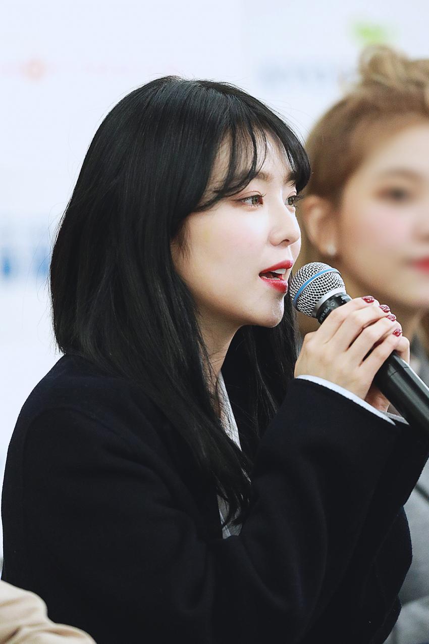 레드벨벳 아이린의 클라스 옆모습.jpg | 인스티즈