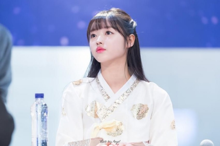 팬싸에서 한복입은 유아.jpg (오마이걸) | 인스티즈