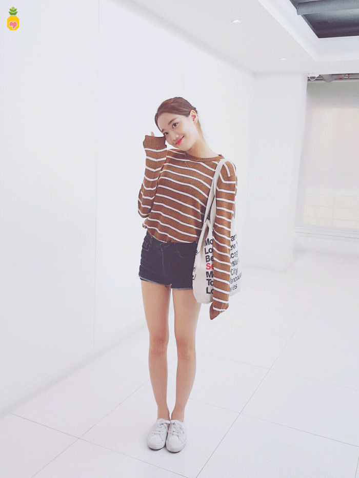 대학가면 자주보는 새내기 여대생 스타일 .gif | 인스티즈
