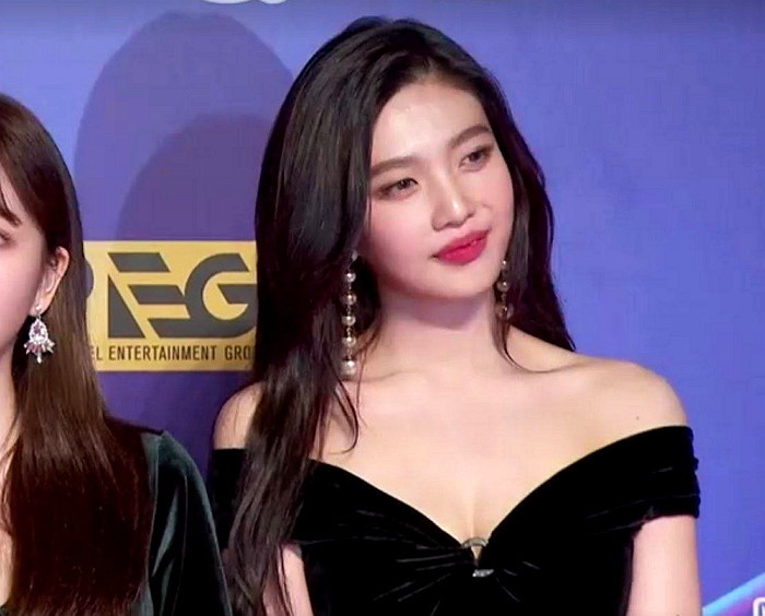 17년 레드벨벳에서 가장 미모 포텐터진 멤버.jpgif | 인스티즈