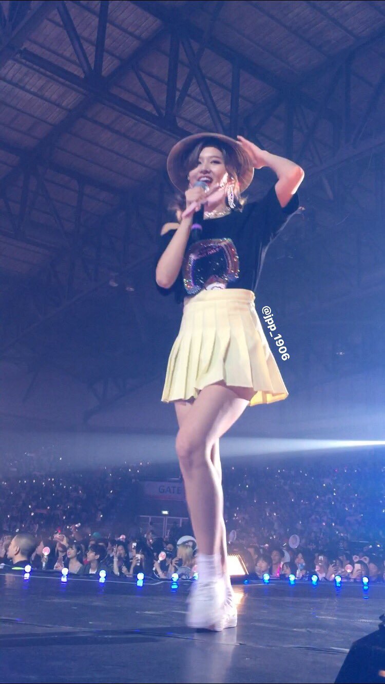 초근접으로 보는 사나.jpgif | 인스티즈