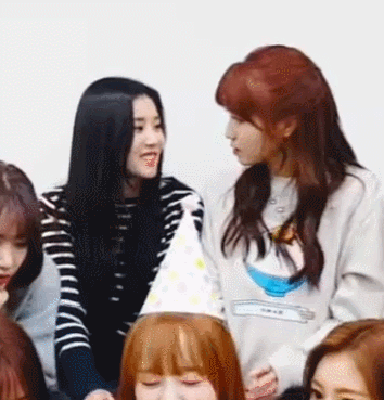 아이즈원) 맏언니의 장난이 어이가 없는 월클 히토미.gif | 인스티즈