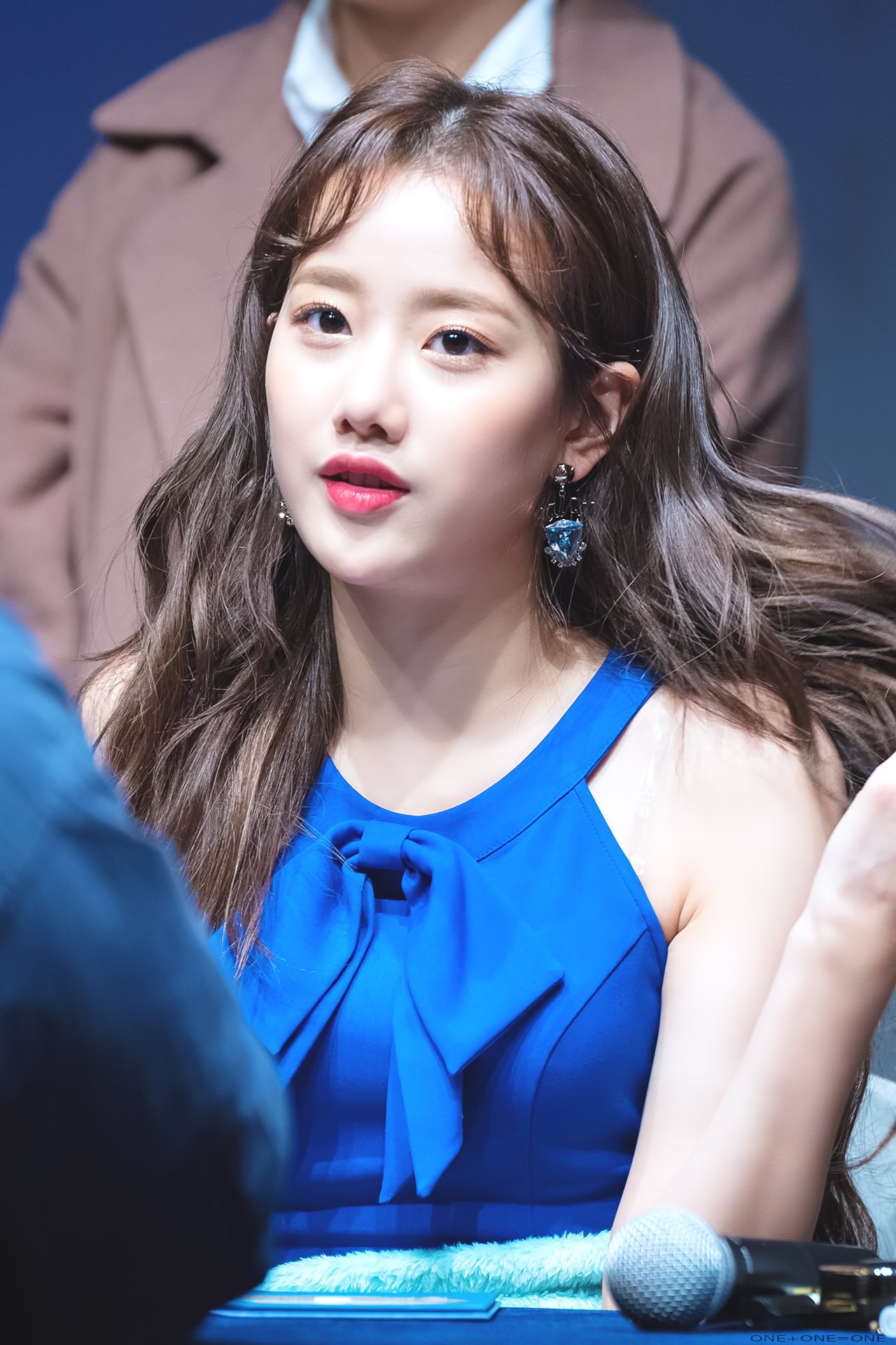 화관쓴 에이프릴 나은이.jpg | 인스티즈