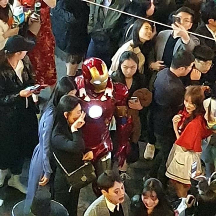 이태원 할로윈 끝판왕 떳다.gif | 인스티즈